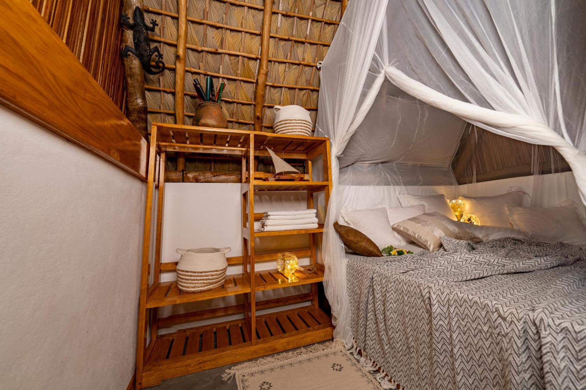 Komba Cabana クンバ島 エクステリア 写真