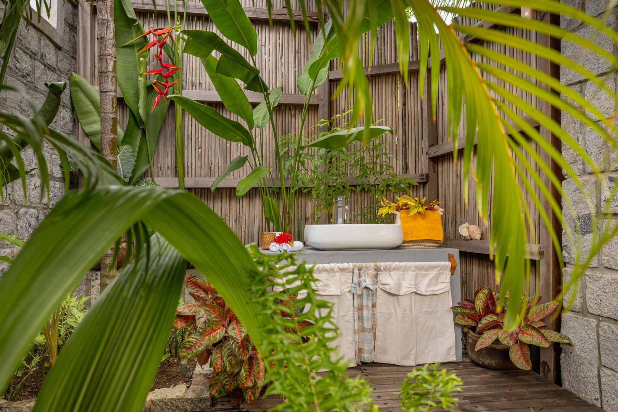 Komba Cabana クンバ島 エクステリア 写真
